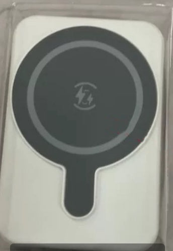 Fast Charging Magnetic Wireless Power Bank